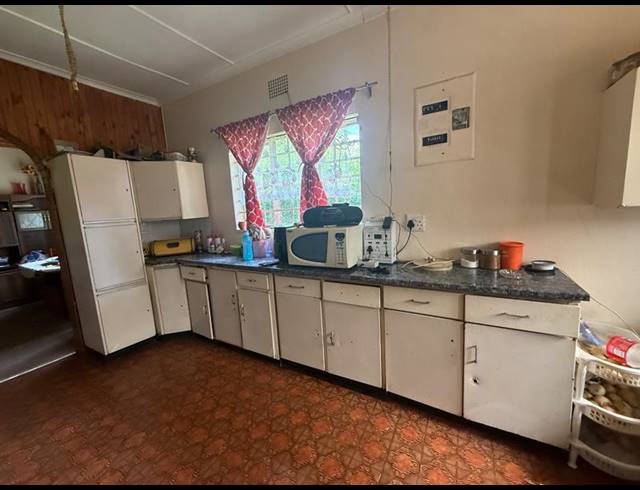 8 BEDROOM HOUSE FOR SALE IN VANDERBIJLPARK CW 5